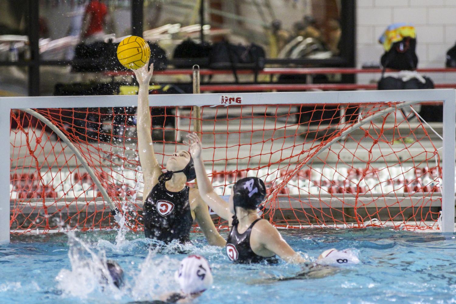 <a href='http://td3.firstnews-extra.com'>全球十大赌钱排行app</a> student athletes compete in a water polo tournament on campus.